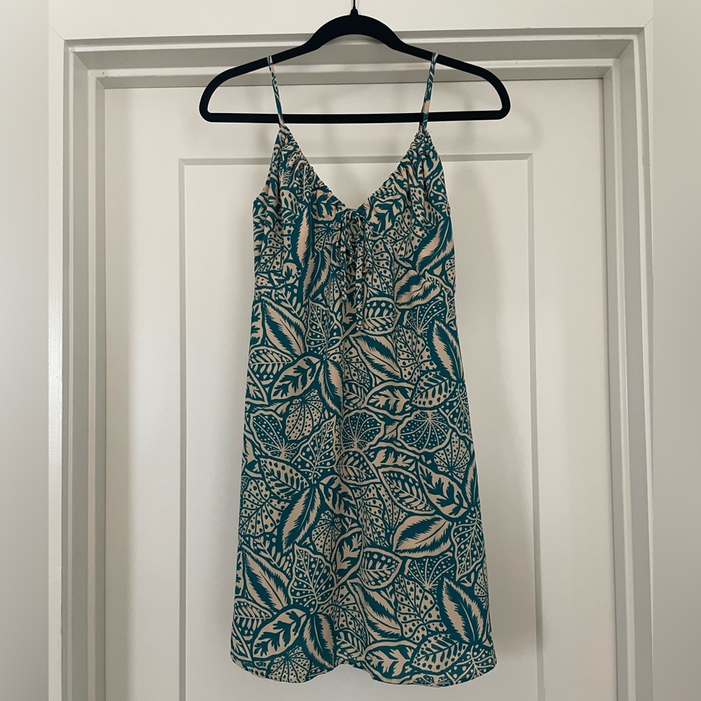 Women’s dress